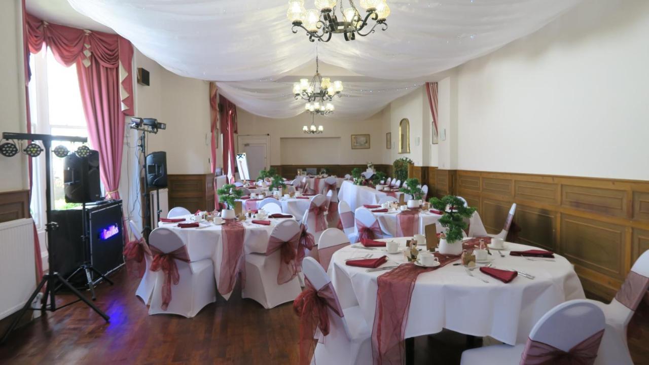 George And Abbotsford Hotel Мелроуз Екстериор снимка