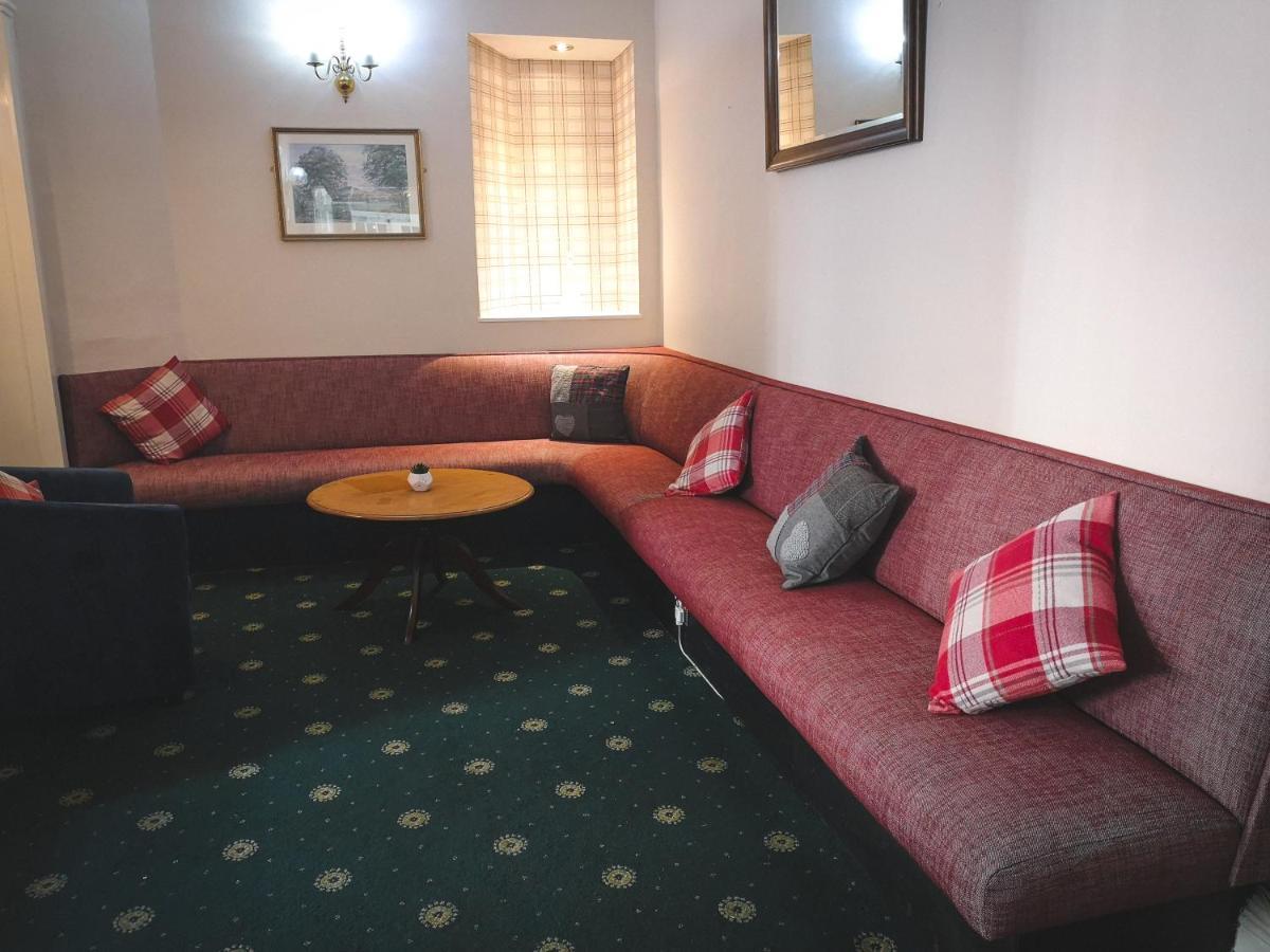 George And Abbotsford Hotel Мелроуз Екстериор снимка