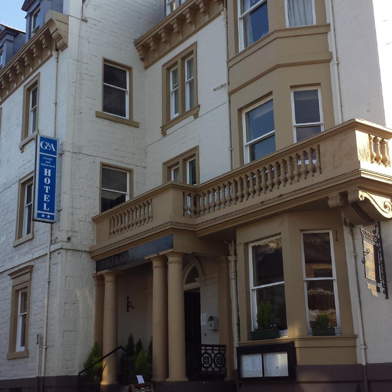 George And Abbotsford Hotel Мелроуз Екстериор снимка